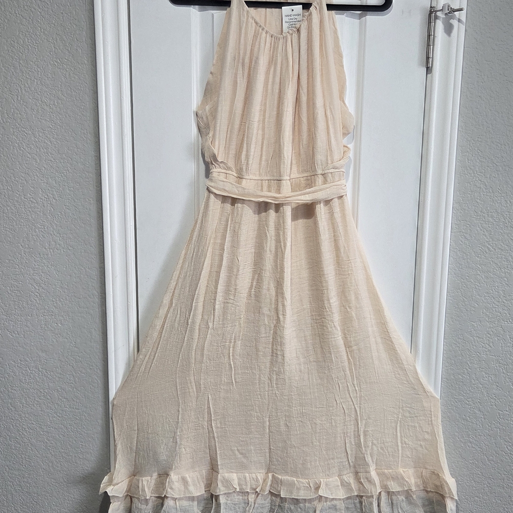 Chic Backless Cream Dress